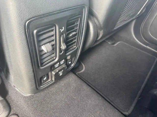 Used 2019 Blue Jeep Overland image 21