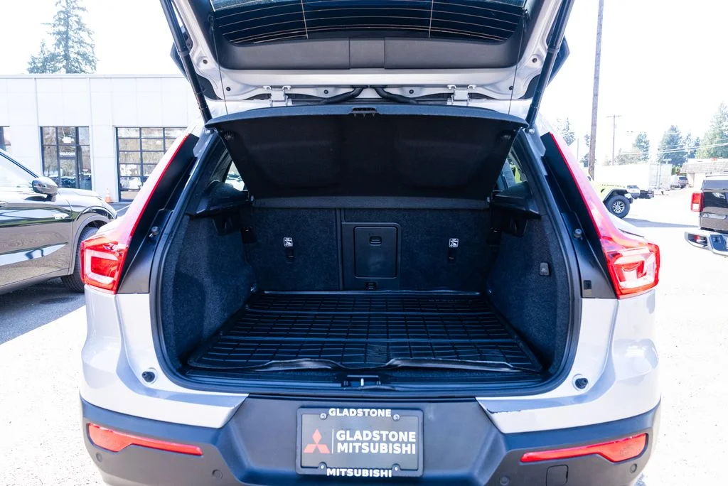 Used 2023 Gray Volvo Ultimate image 7