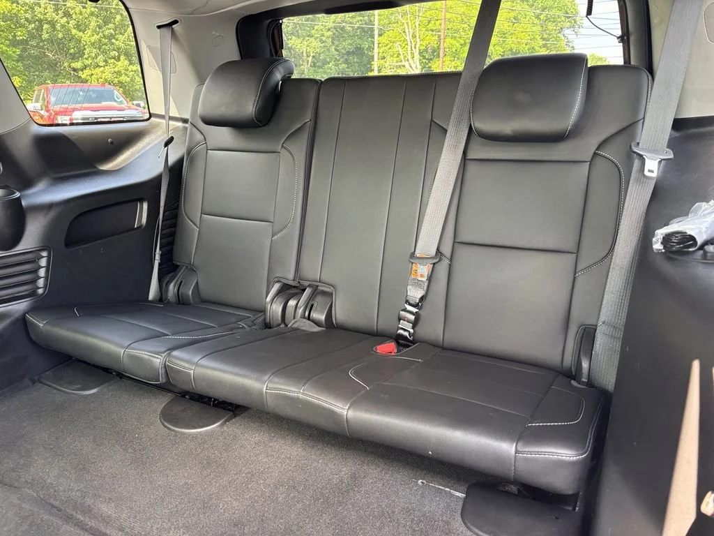 Used 2018 SILVER ICE METALLIC Chevrolet LT image 19