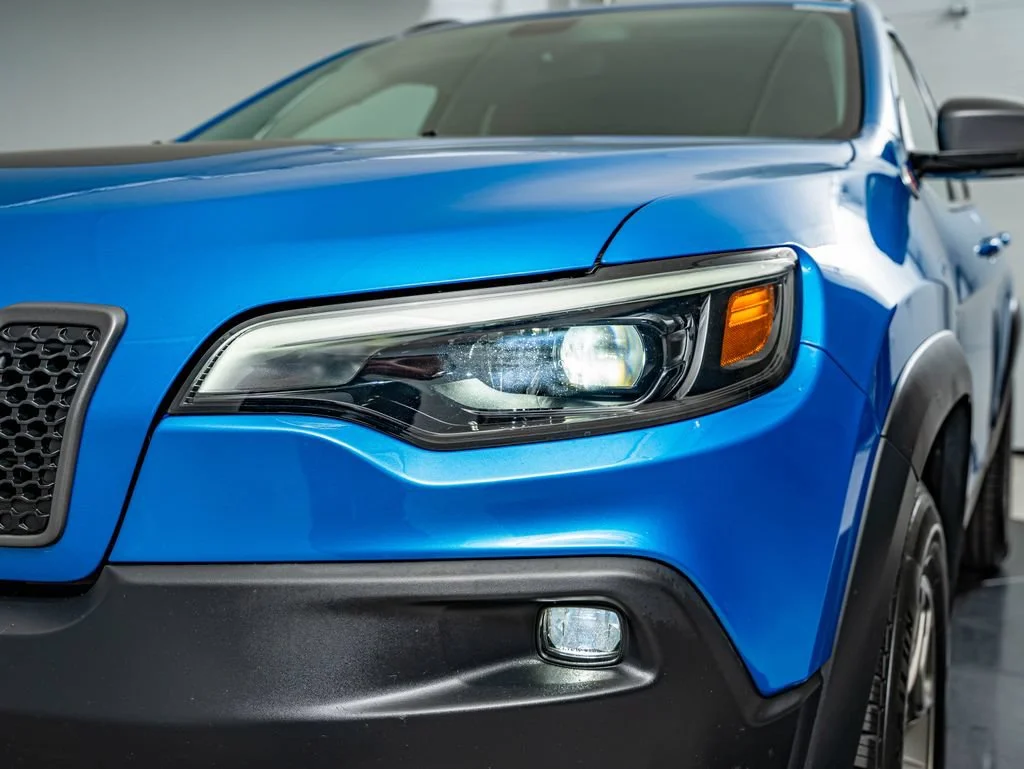 Used 2020 Hydro Blue Pearlcoat Jeep Trailhawk image 13