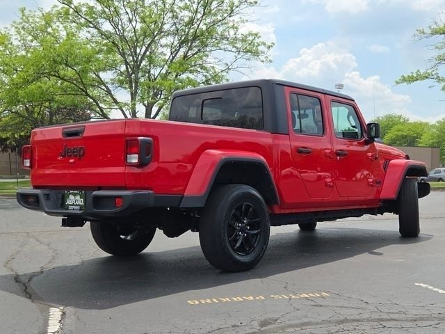 Used 2022 Firecracker Red Clearcoat Jeep Altitude image 22