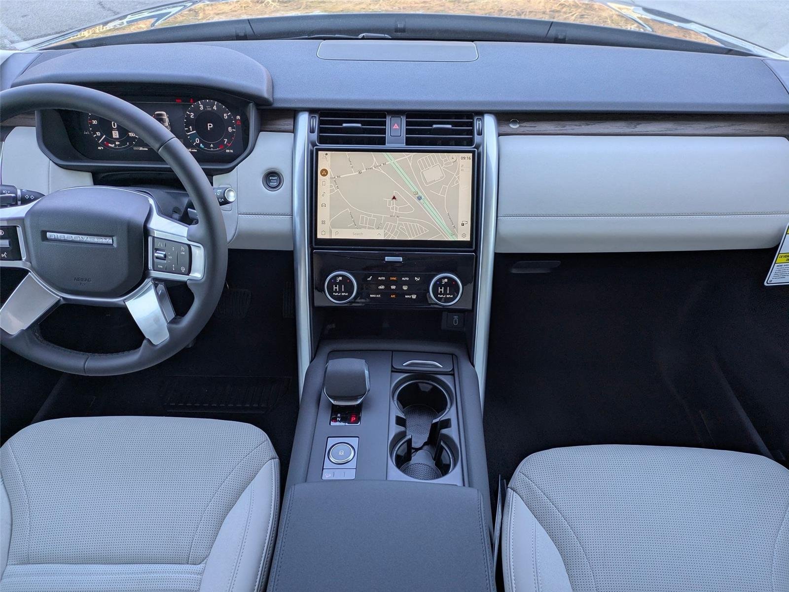 Used 2026 Varesine Blue Metallic Land Rover S image 30