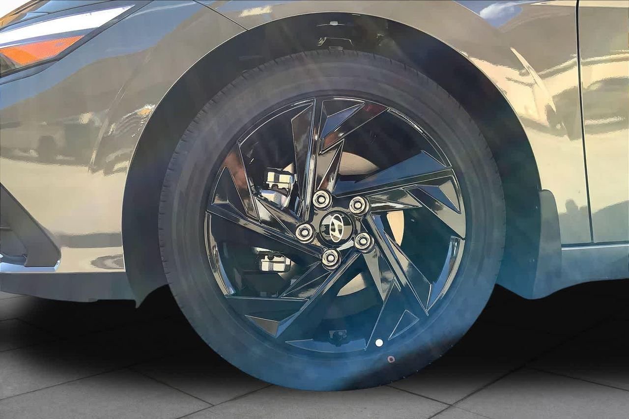 New 2026 Amazon Gray Hyundai SEL Sport Plus image 10