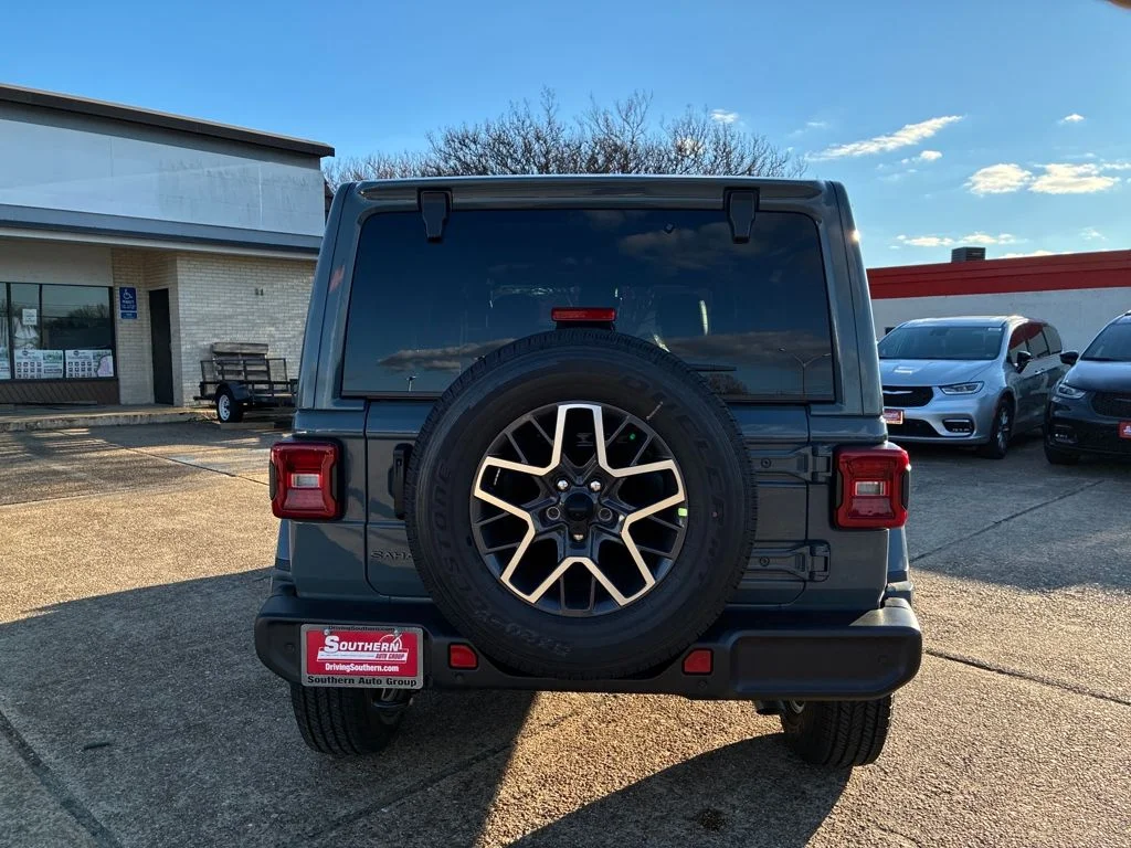 New 2026 Anvil Clear-Coat Exterior Paint Jeep Sahara image 4