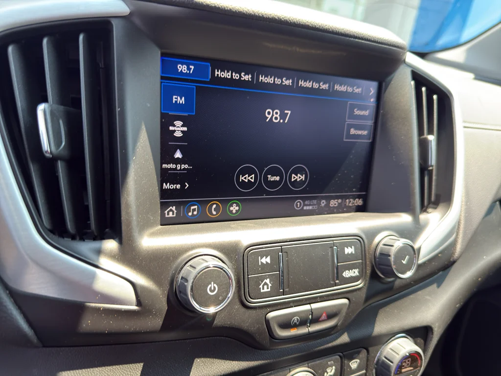 Used 2023 STERLING METALLIC GMC SLT image 9