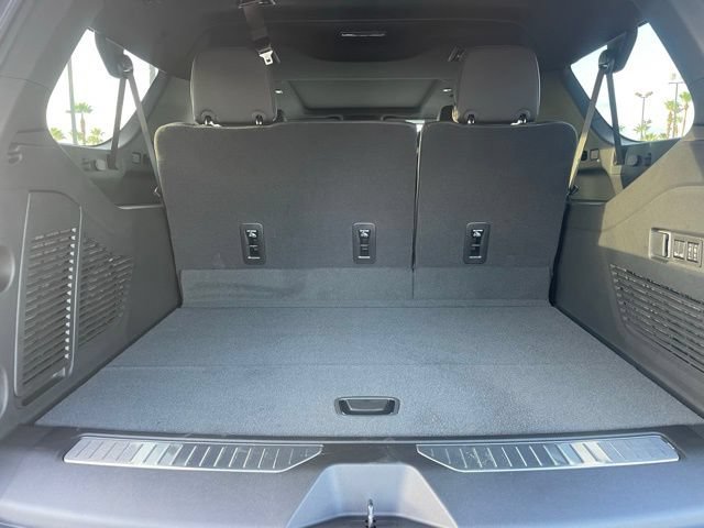 2026 Chevrolet Suburban Premier - Photo 23