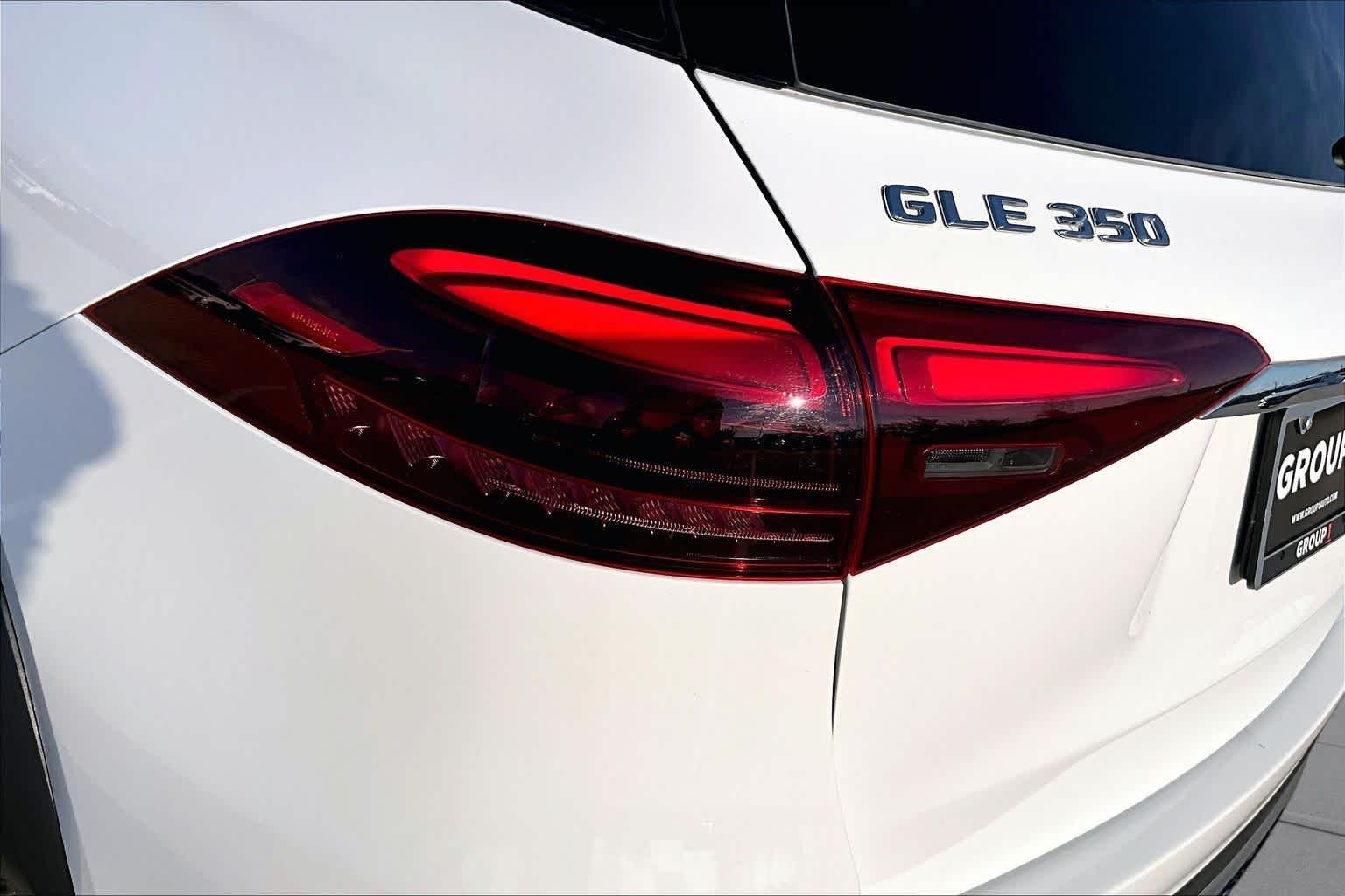 Used 2025 Polar White Mercedes-Benz GLE 350 image 29