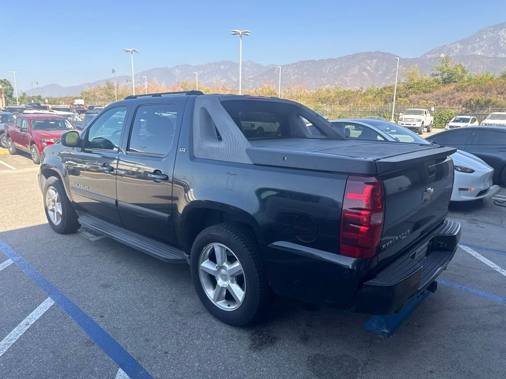 Used 2007 Black Chevrolet LTZ image 4