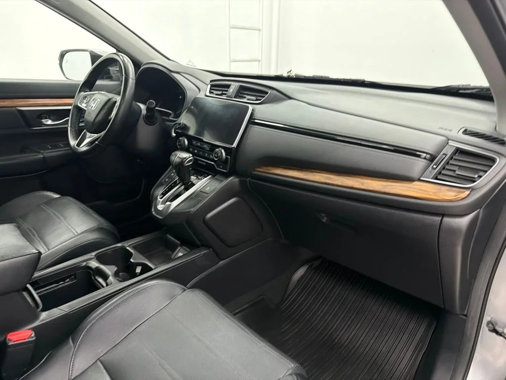 Used 2018 Silver Honda EX-L image 31
