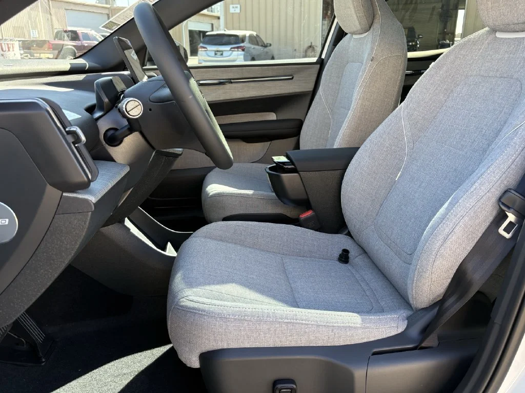 New 2026 Cyrstal White Volvo Twin Motor Performance Ultra image 12