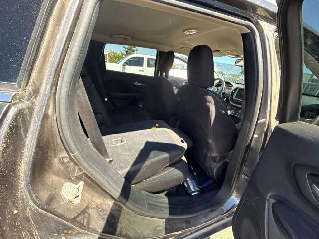 Used 2016 Gray Jeep Latitude image 20
