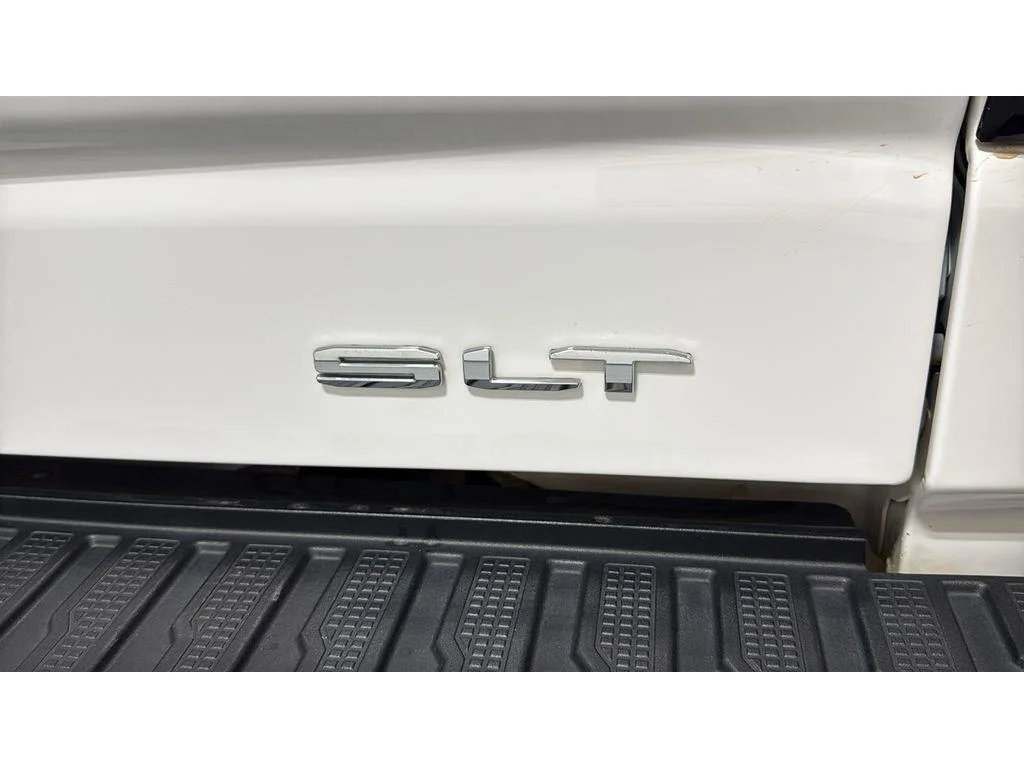 Used 2020 Summit White GMC SLT image 9