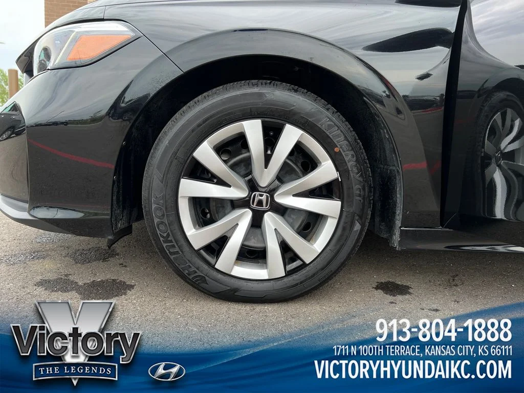 Used 2025  Honda LX image 27