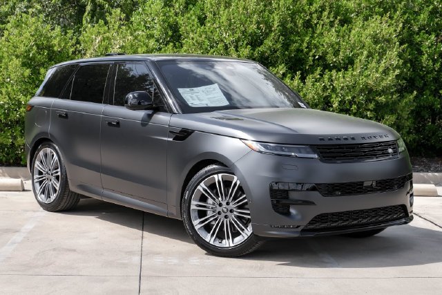 Certified Used 2025 Gray Land Rover Dynamic SE image 9