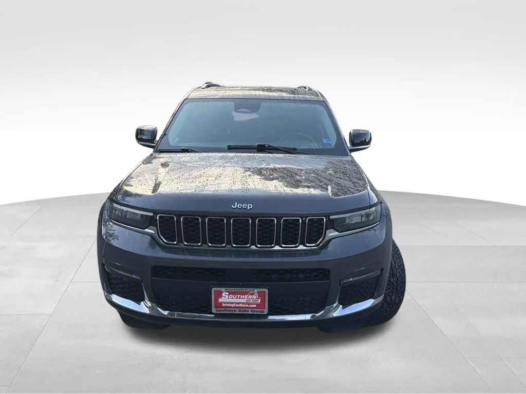 Used 2021 Gray Jeep Limited image 2