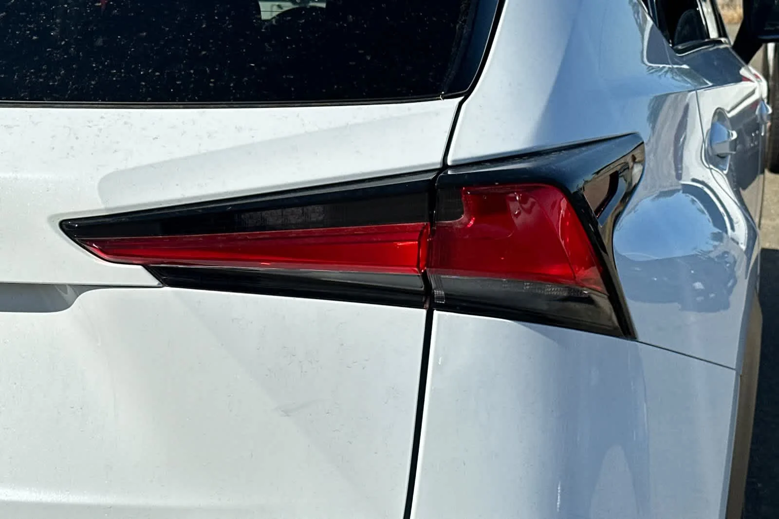 Used 2019 White Lexus F SPORT image 17