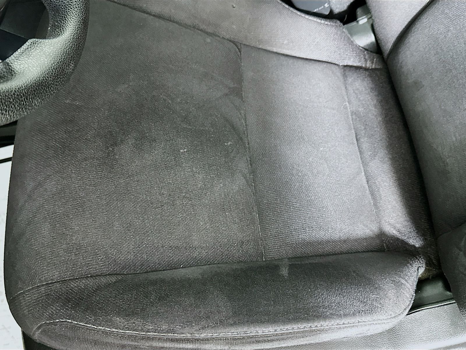 Used 2018 White Diamond Pearl Honda EX image 18