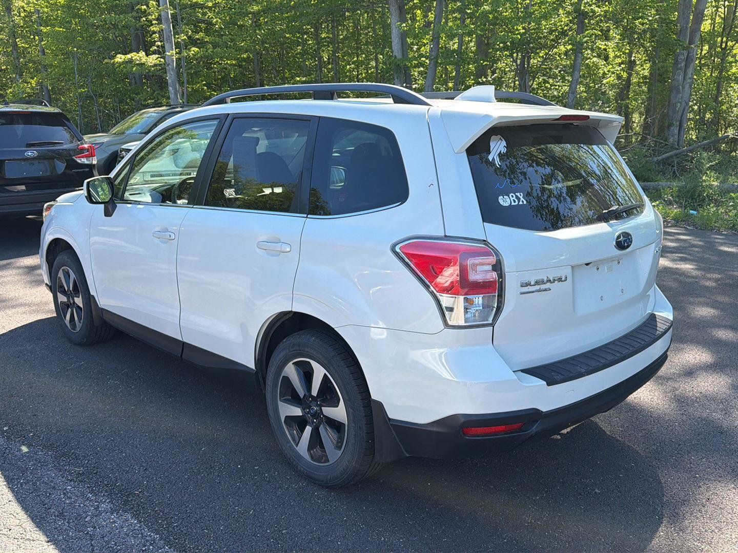 Used 2017 Crystal White Pearl Subaru Limited image 8