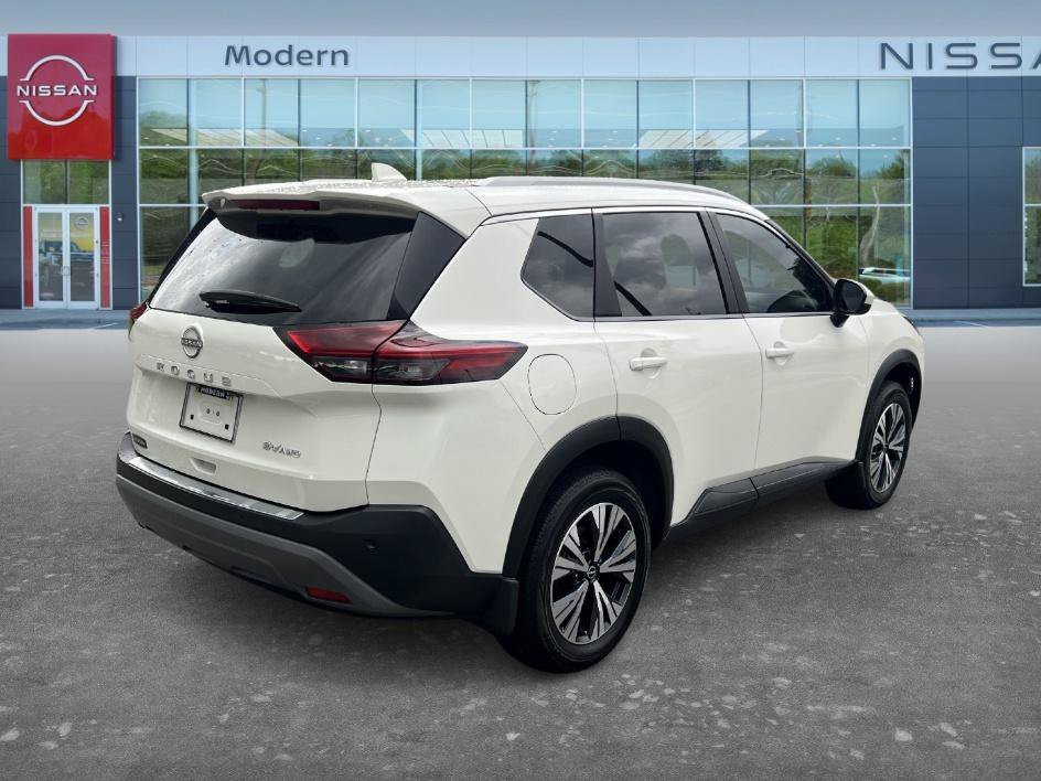 Used 2023 Pearl White Tricoat Nissan SV image 5