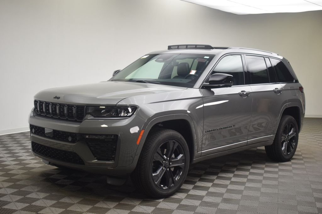 New 2027 Sting-Gray Clearcoat Jeep Limited Reserve image 16