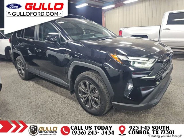 Used 2024 Midnight Black Metallic Toyota XLE Premium image 3