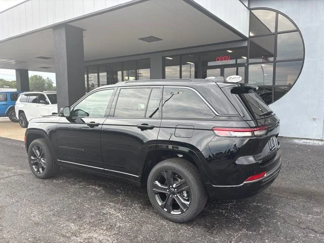New 2027 Black Jeep Limited Reserve image 6