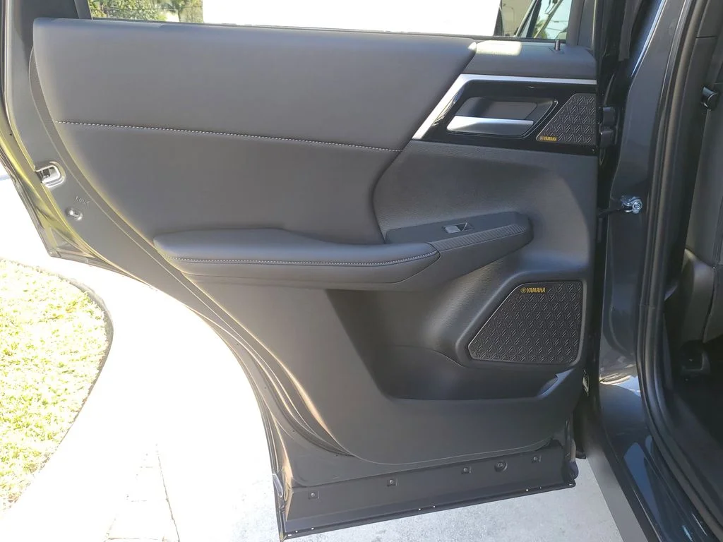 2026 Mitsubishi Outlander SE - Photo 17