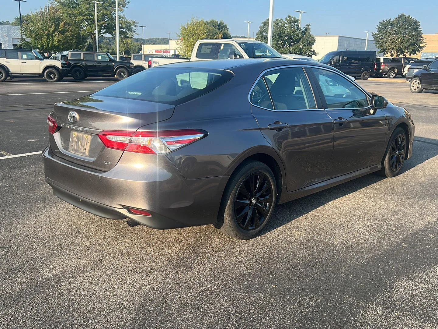 Used 2018 Predawn Gray Mica Toyota LE image 5