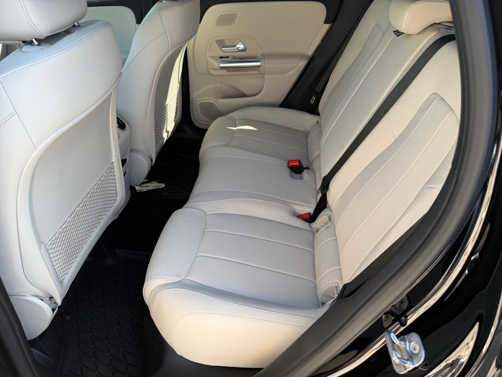 Used 2026 Night Black Mercedes-Benz GLA 250 image 11