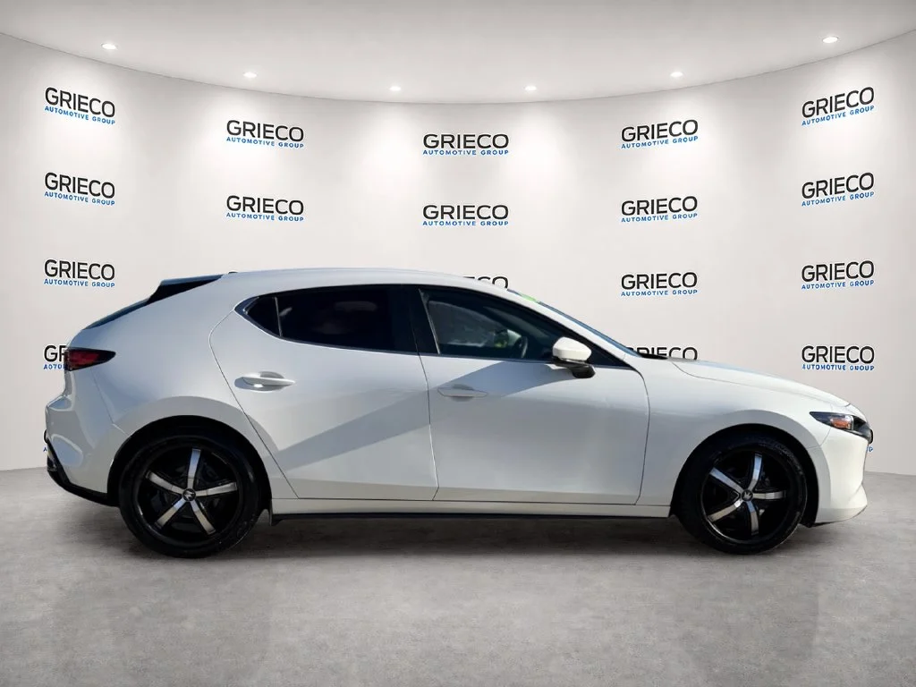 Used 2019 White Mazda Preferred image 8