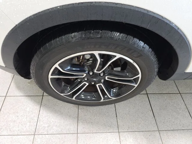 Used 2014 White Ford Sport image 7