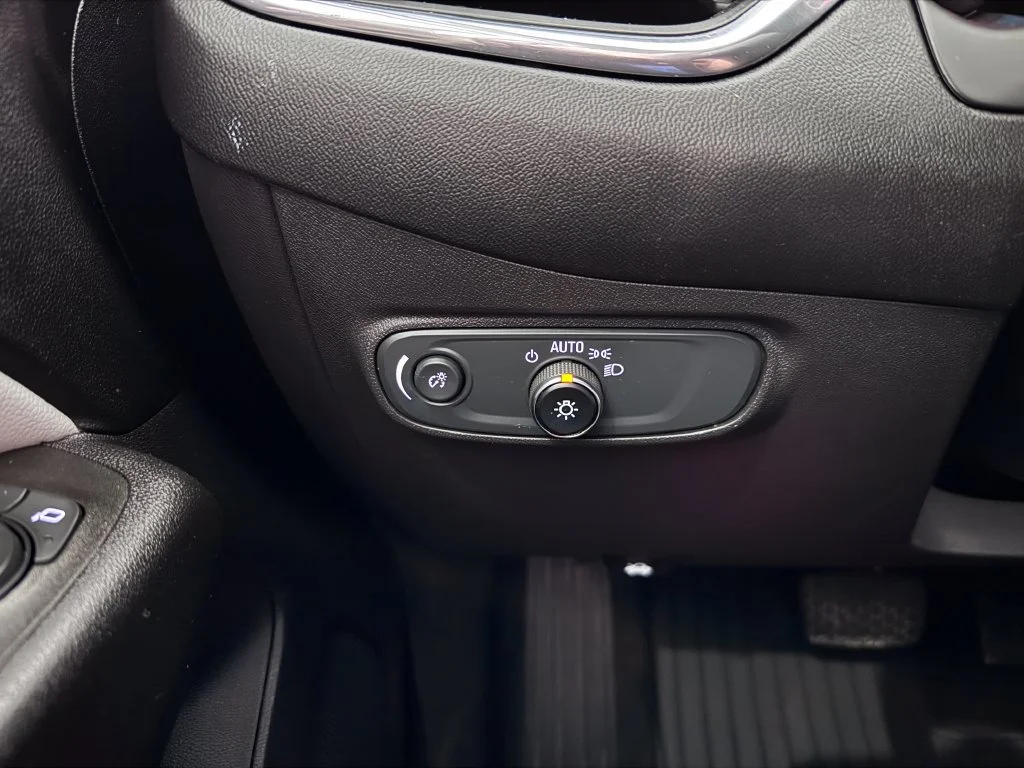 2020 Chevrolet Equinox 2FL - Photo 23