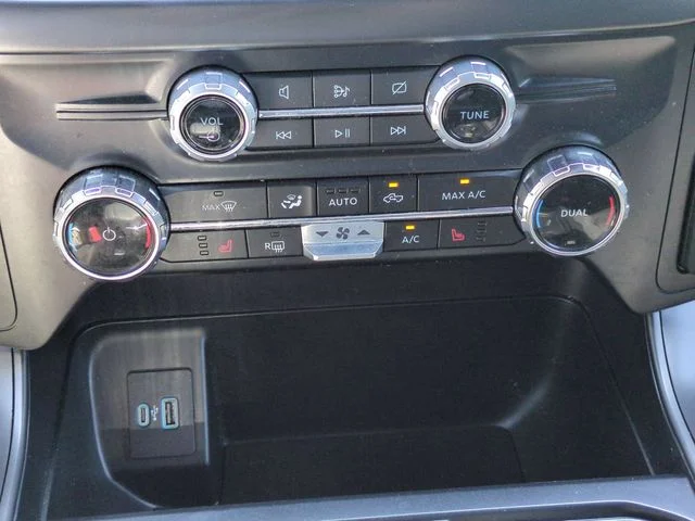 Used 2024 Blue Ford XLT image 24