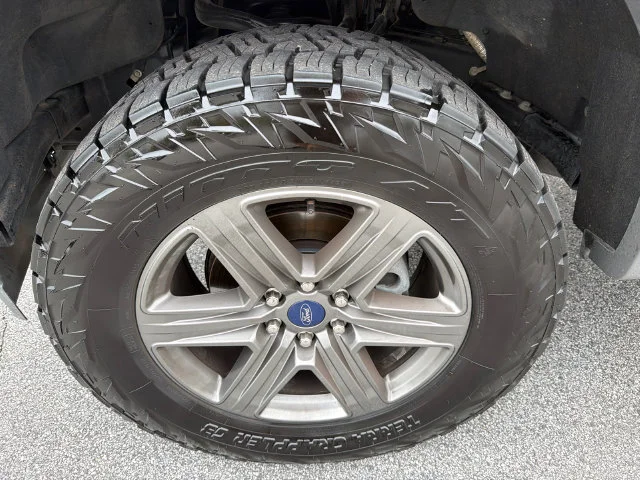 Used 2020 Gray Ford XLT image 11