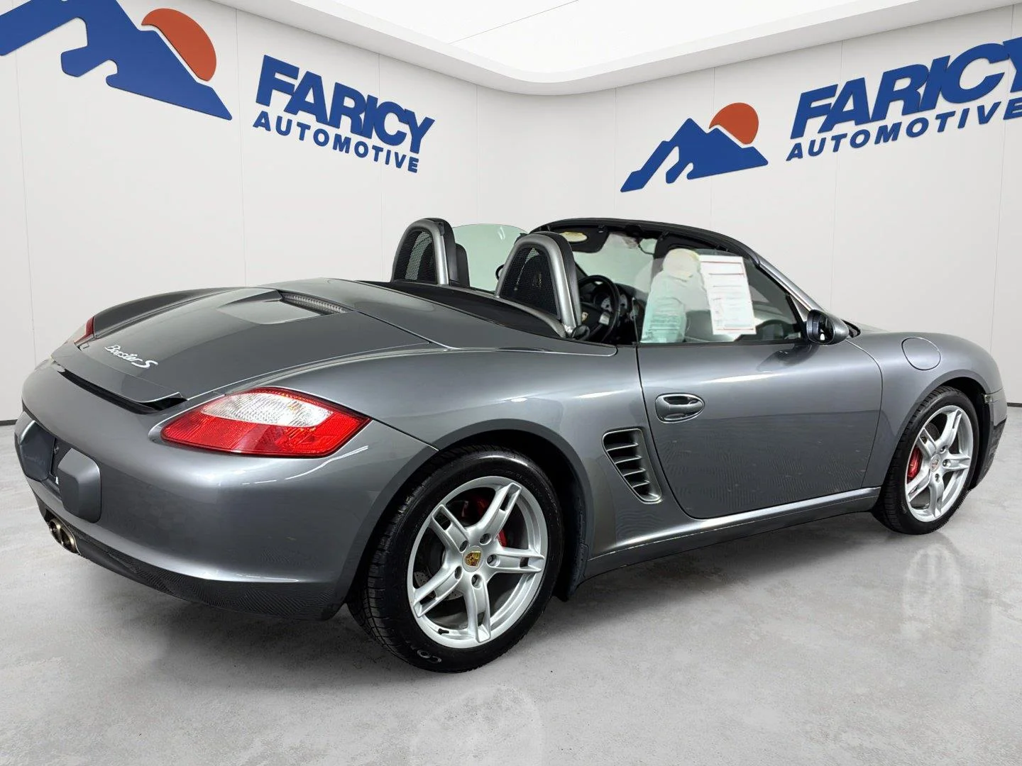 Used 2006  Porsche S image 5