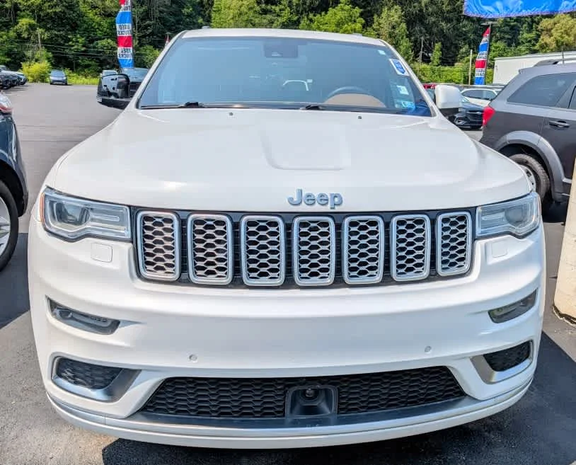 Used 2019 Ivory 3 Coat Jeep Summit image 2