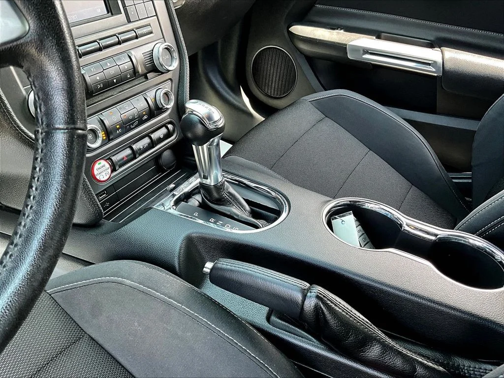 Used 2016 Shadow Black Ford V6 image 16