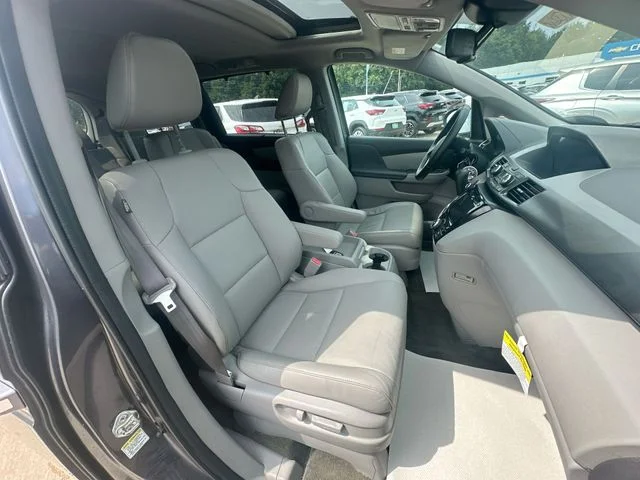 Used 2016 Gray Honda EX-L image 29