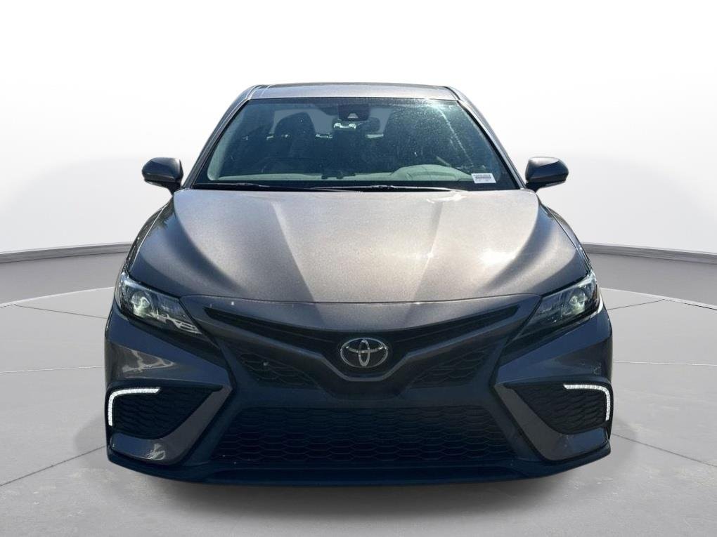 Used 2022 Predawn Gray Mica Toyota SE image 3