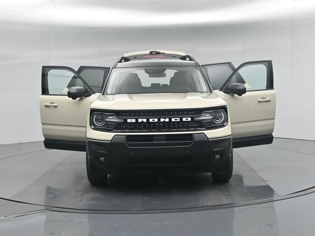 Certified Used 2025 Beige Ford Outer Banks image 34