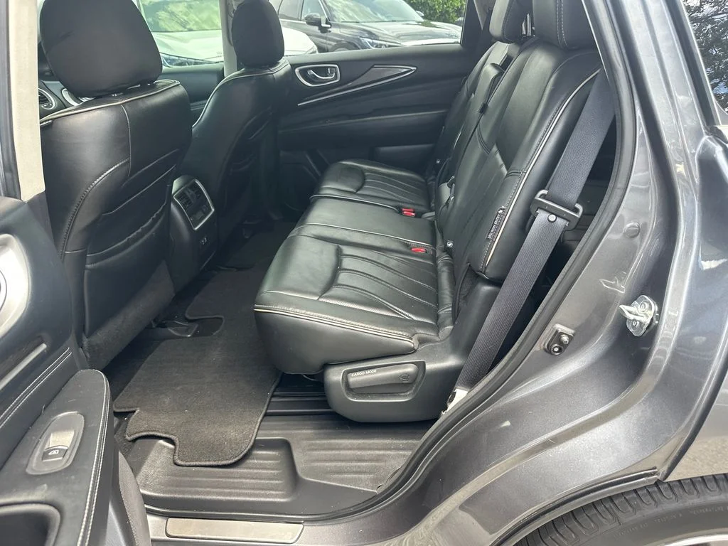 Used 2020 Gray INFINITI LUXE image 17