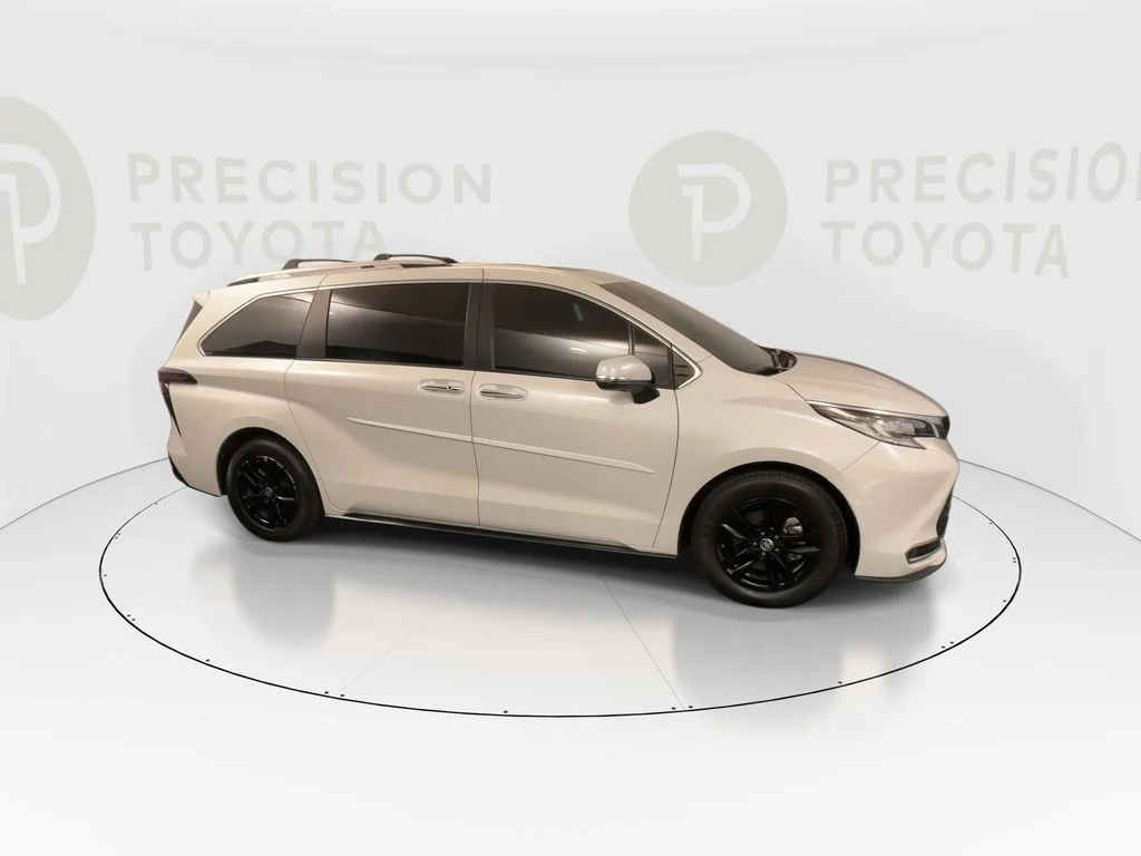 Used 2023 Wind Chill Pearl Toyota Limited image 24