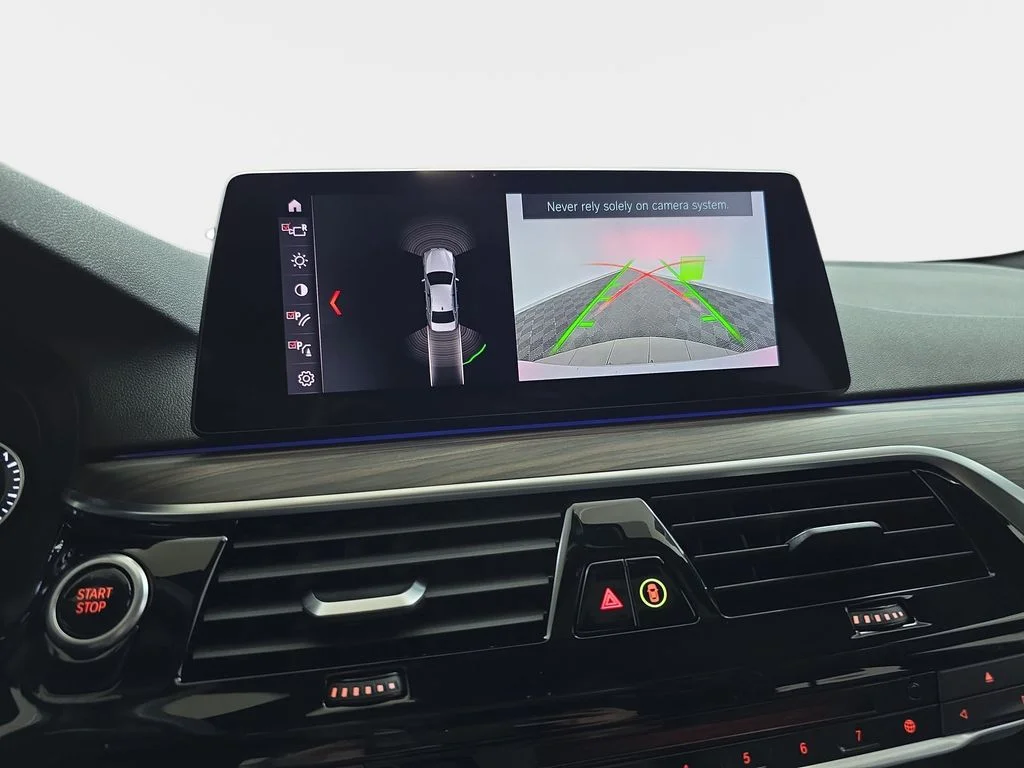 Used 2019 White Metallic BMW 530e xDrive iPerformance image 24