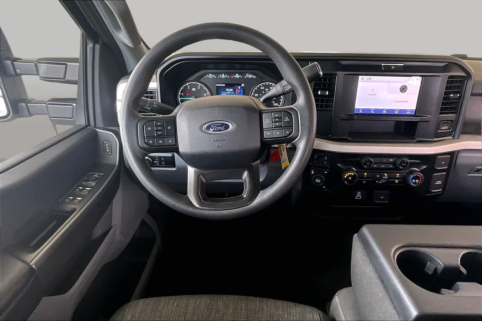 Used 2026 Oxford White Ford XLT image 6