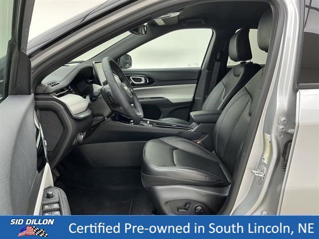 Used 2025 Silver Zynith Met Jeep Limited image 15