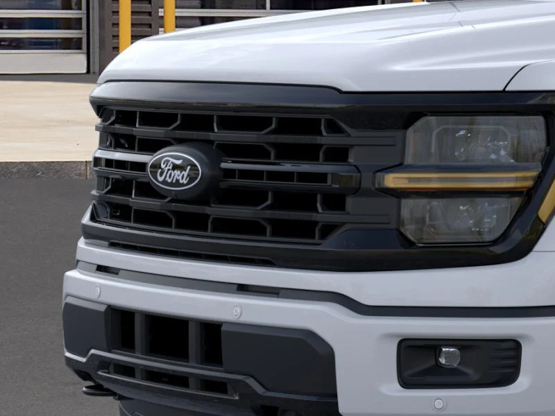 New 2026 Oxford White Ford XLT image 90