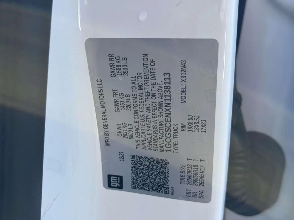 Used 2022 White Chevrolet LT image 30