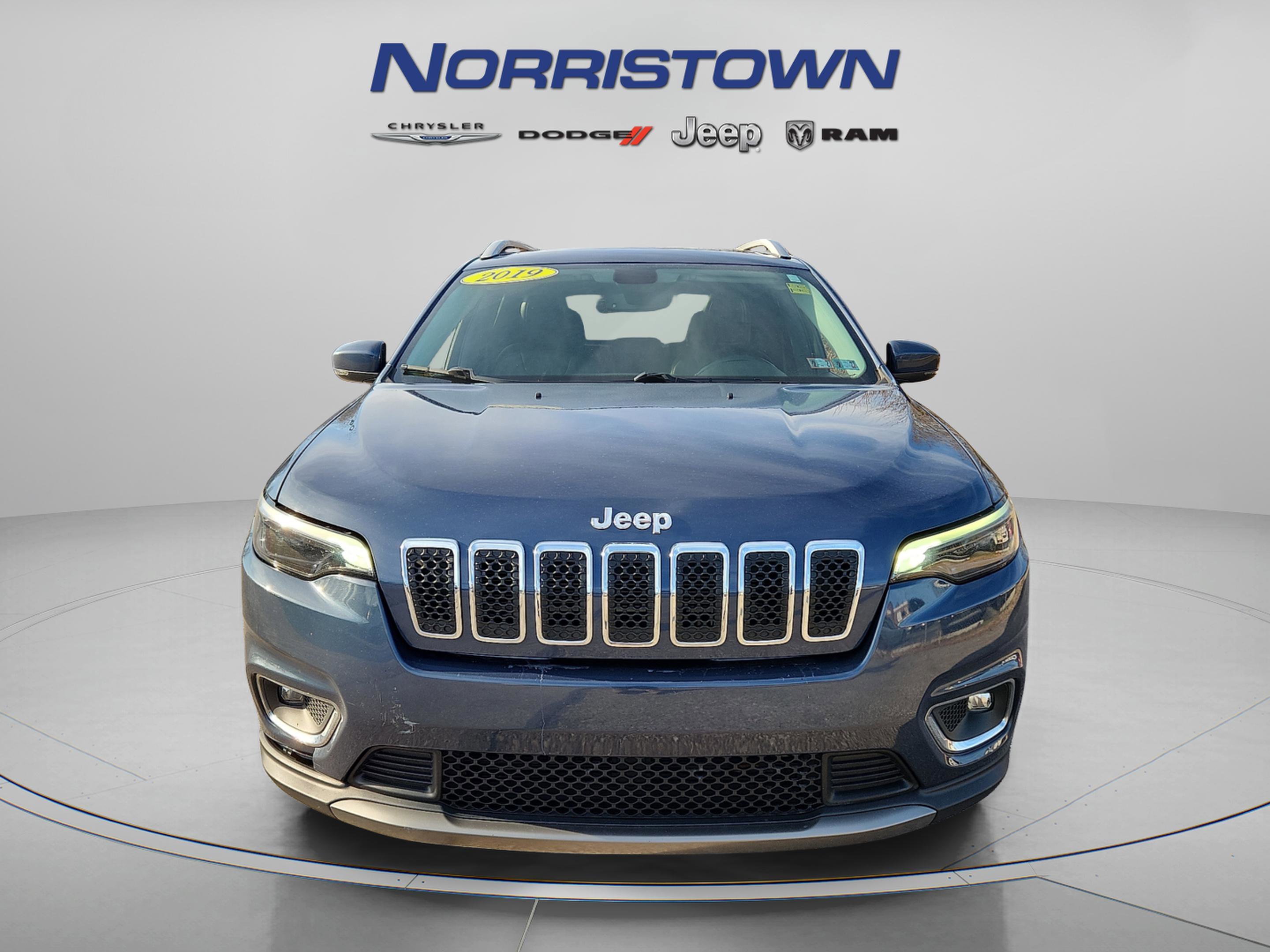 Used 2019 Jeep Cherokee Limited with VIN 1C4PJMDX9KD465849 for sale in Raytown, MO
