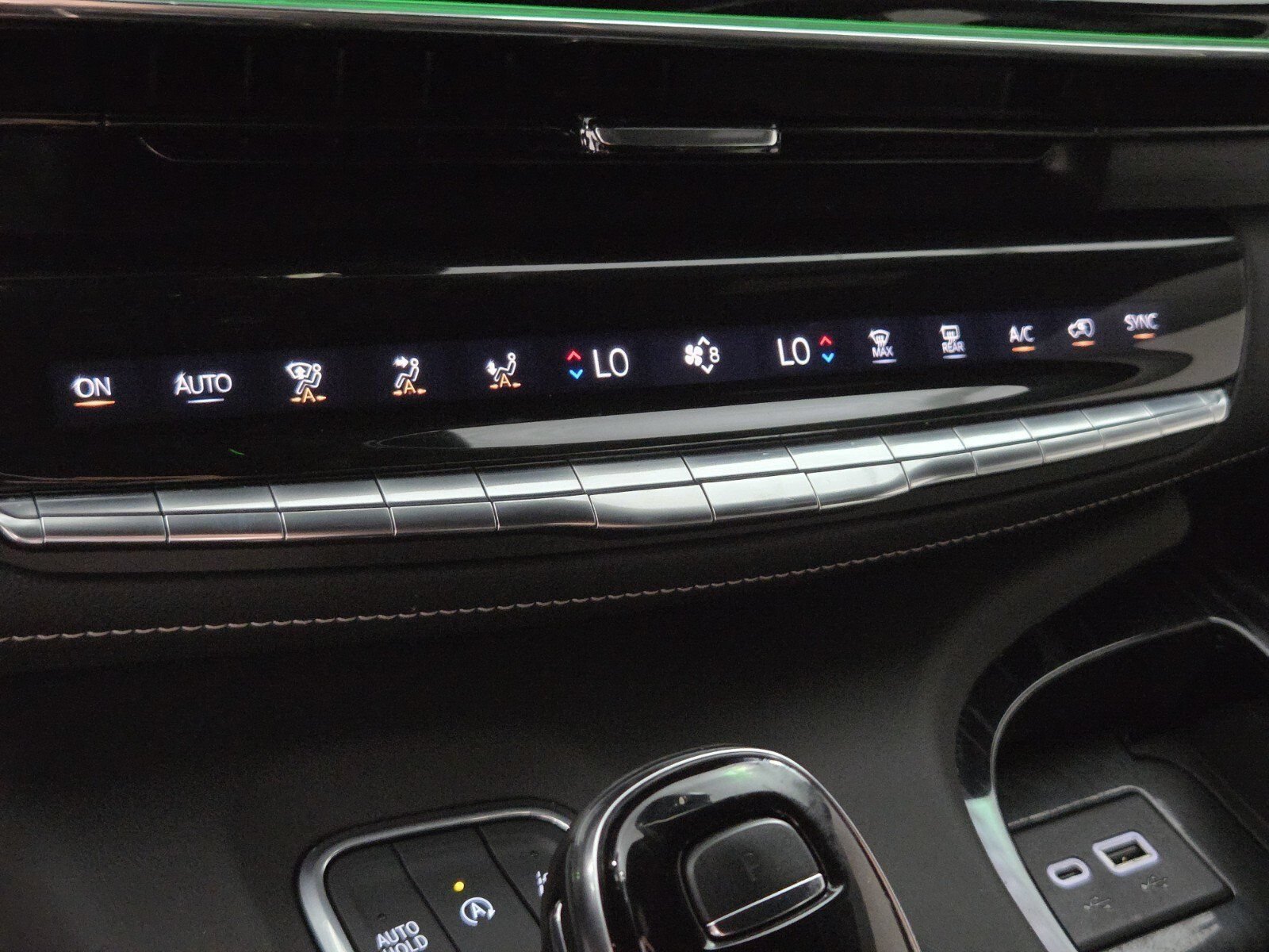 Used 2022 BLACK RAVEN Cadillac Sport image 27