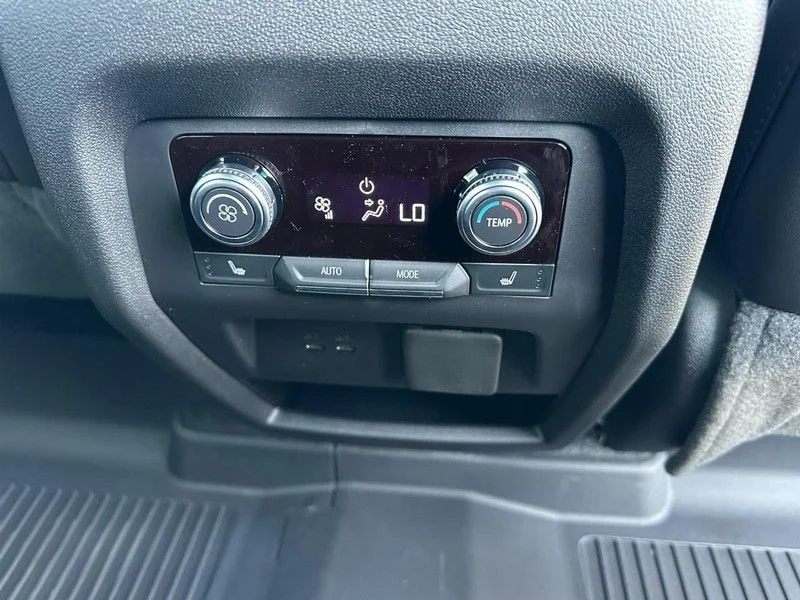 2026 GMC Acadia Elevation - Photo 7